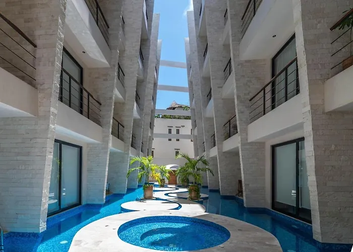 2 Bedroom With Direct Walk-out To Pool, Sauna, And Gym Apartment Tulum