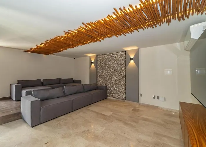 Apartment 2 Bedroom With Direct Walk-out To Pool, Sauna, And Gym
