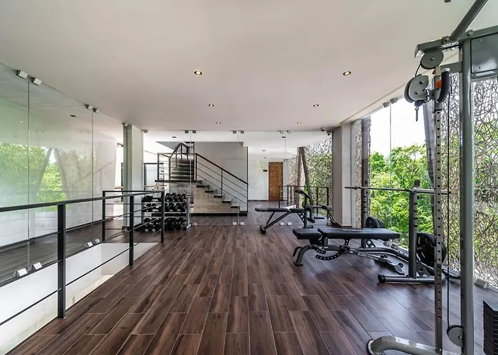 2 Bedroom With Direct Walk-out To Pool, Sauna, And Gym Apartment