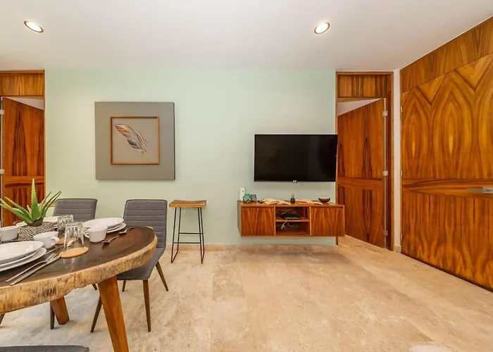 2 Bedroom With Direct Walk-out To Pool, Sauna, And Gym Apartment Tulum